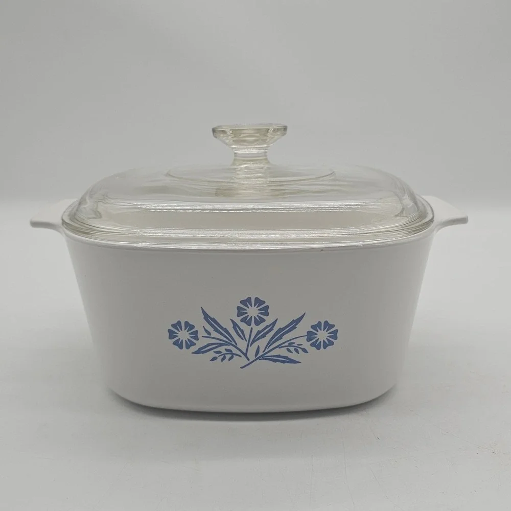 Corning Ware A-3-B  3 Liter With Lid Cornflower Casserole Dish